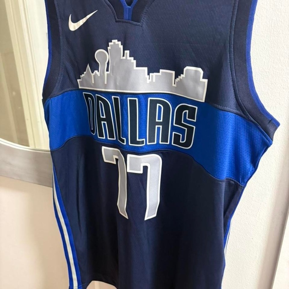Nike Luka Doncic Dallas Mavericks City Edition Jersey Navy Blue Mens Size 40 S